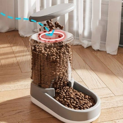 Distributeur-de-croquettes-pour-chat-gris