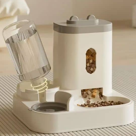 distributeur-de-croquettes-pour-chat-réservoir-d'eau